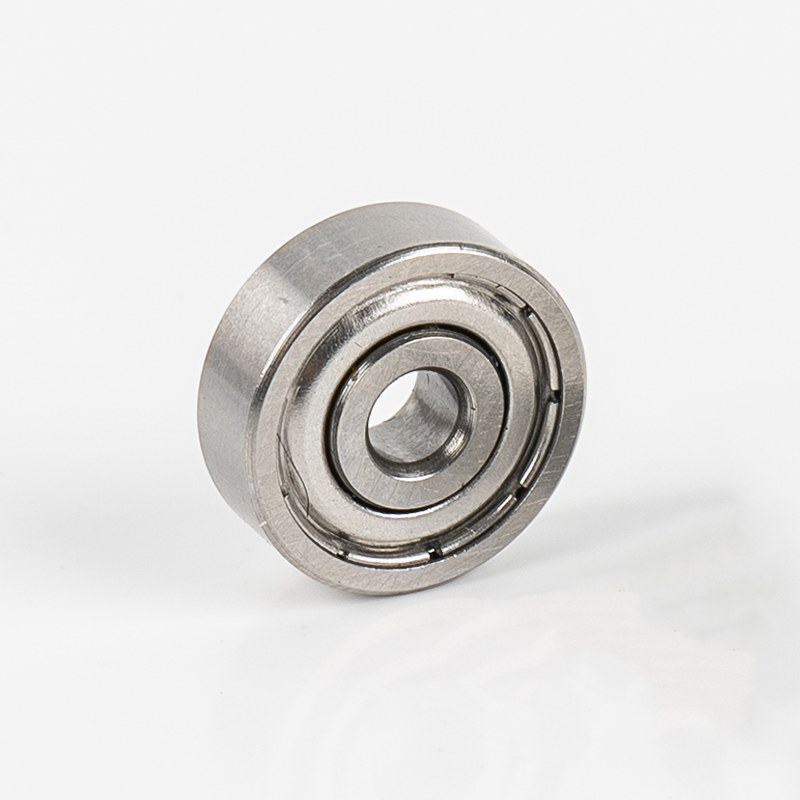 What are the common options for inner and outer ring materials of deep groove ball bearings?